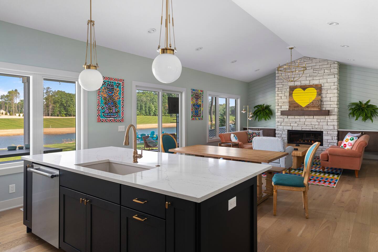 Kitchen & dining