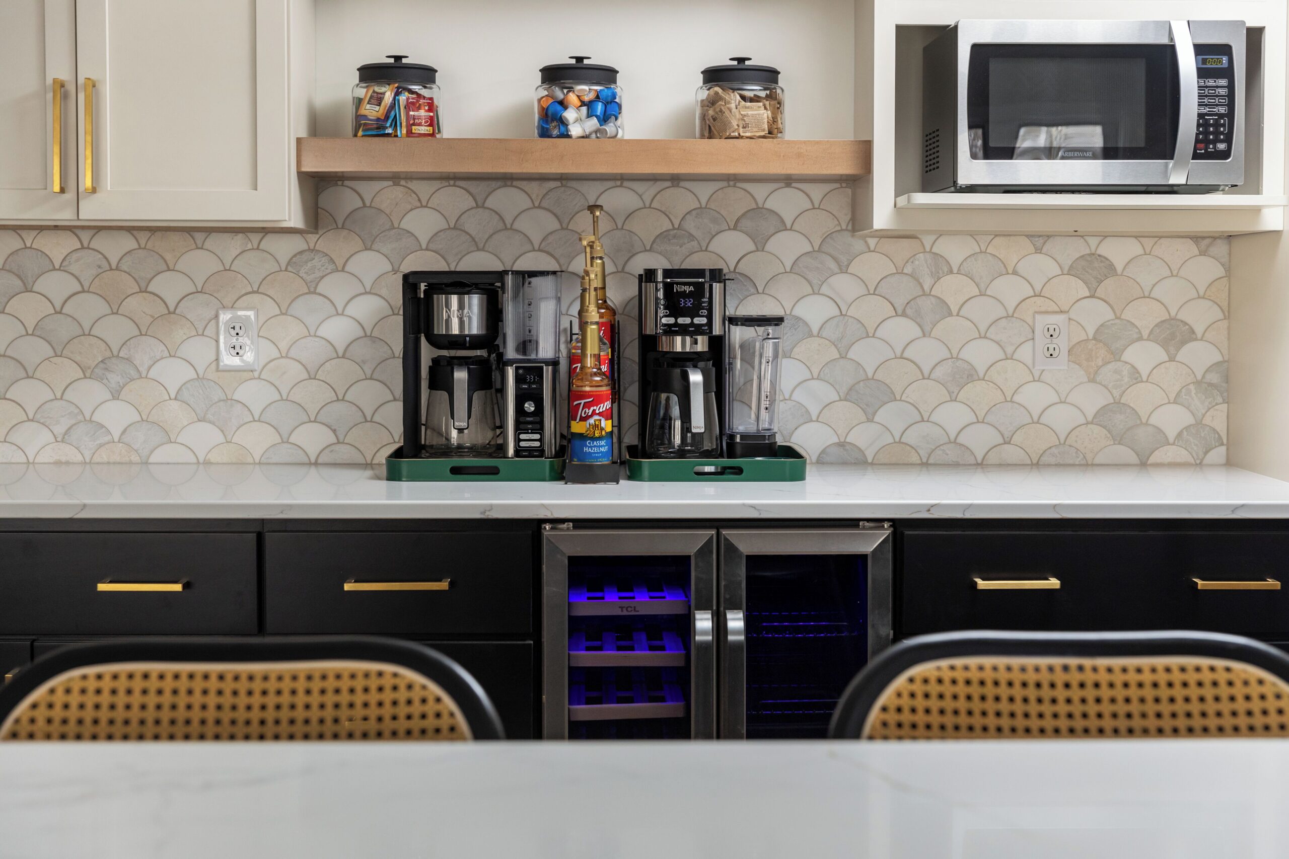 Kitchen & dining