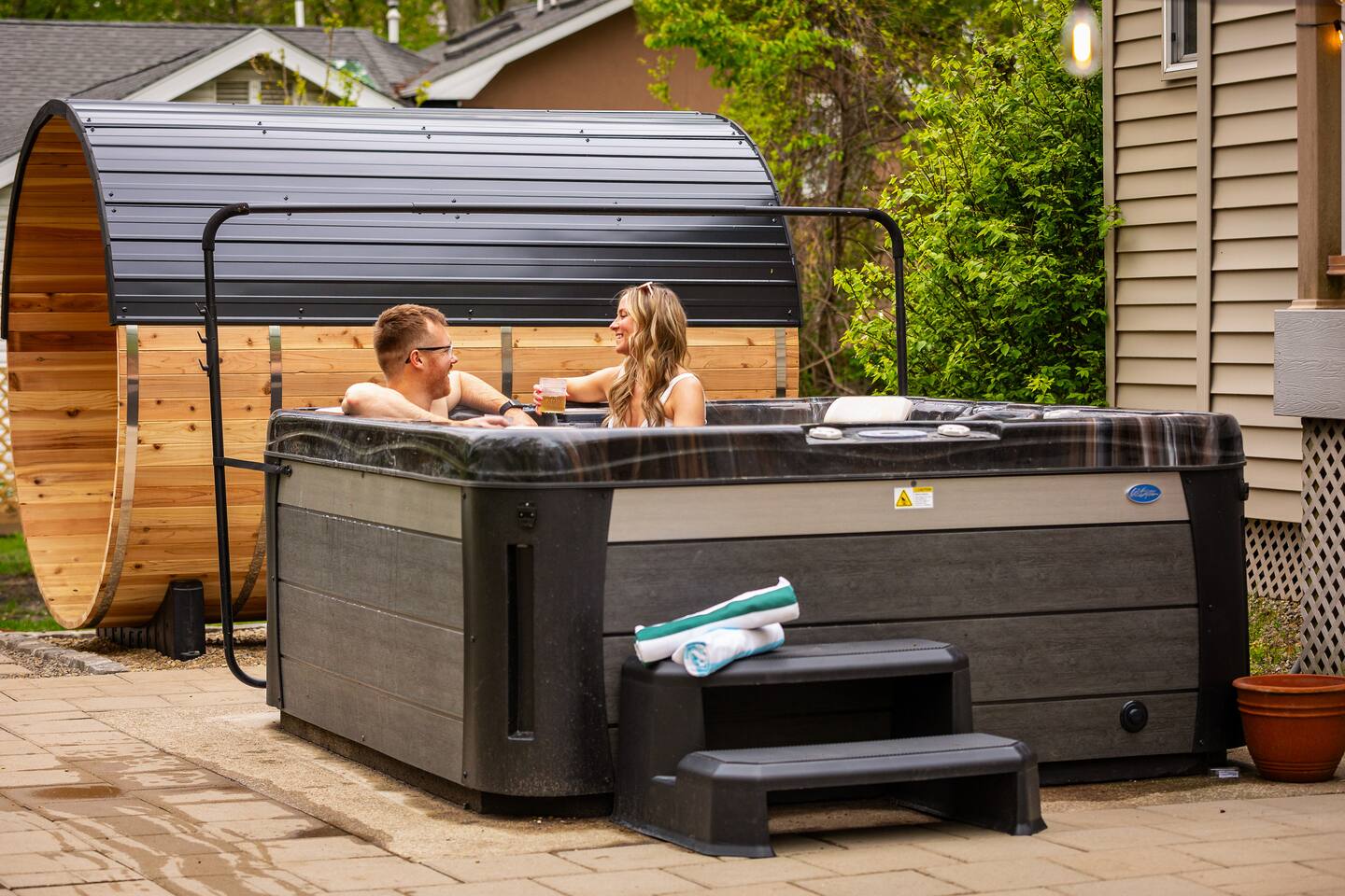 Hot tub & sauna