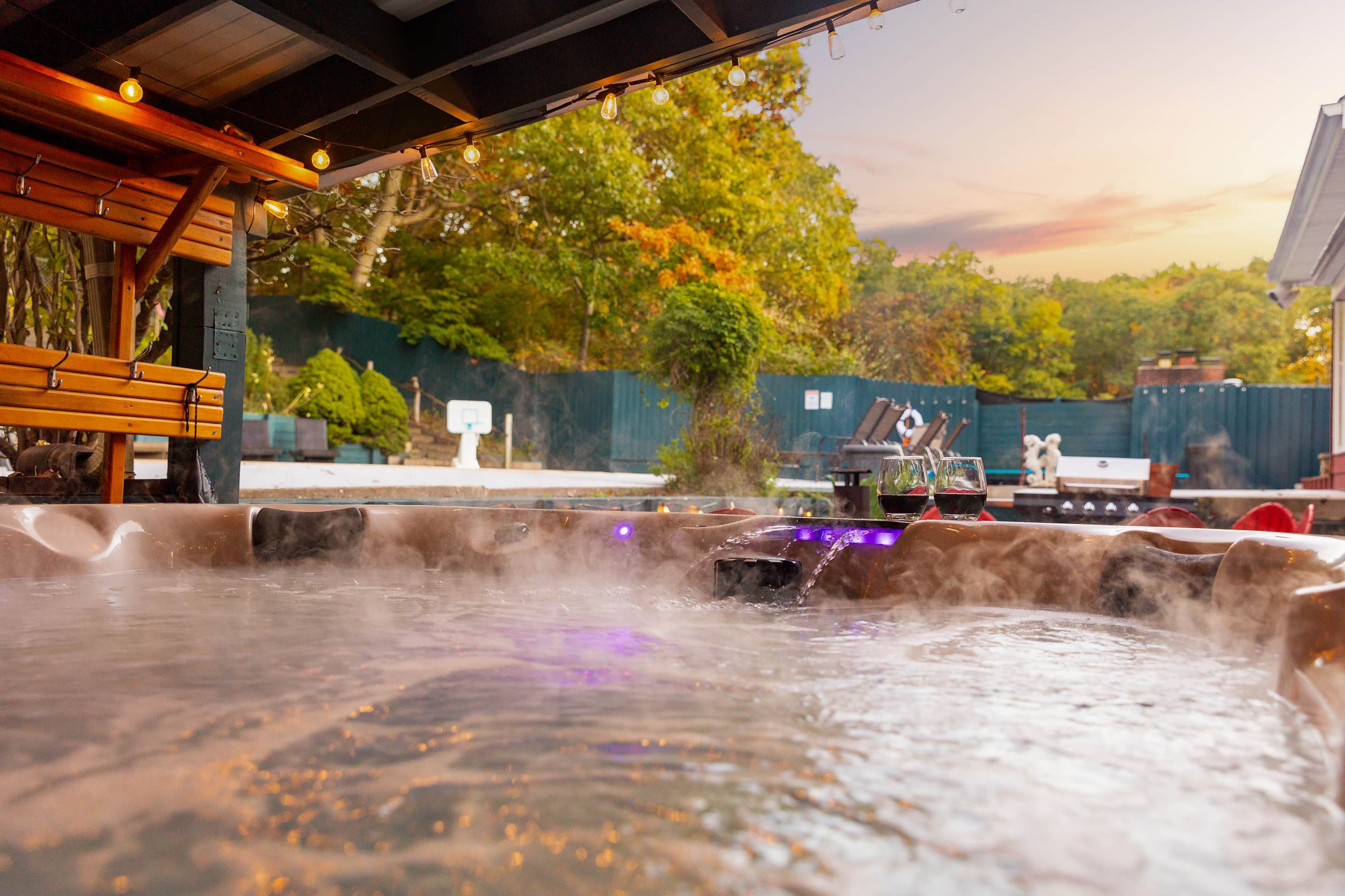 Pool, hot tub & fire pit