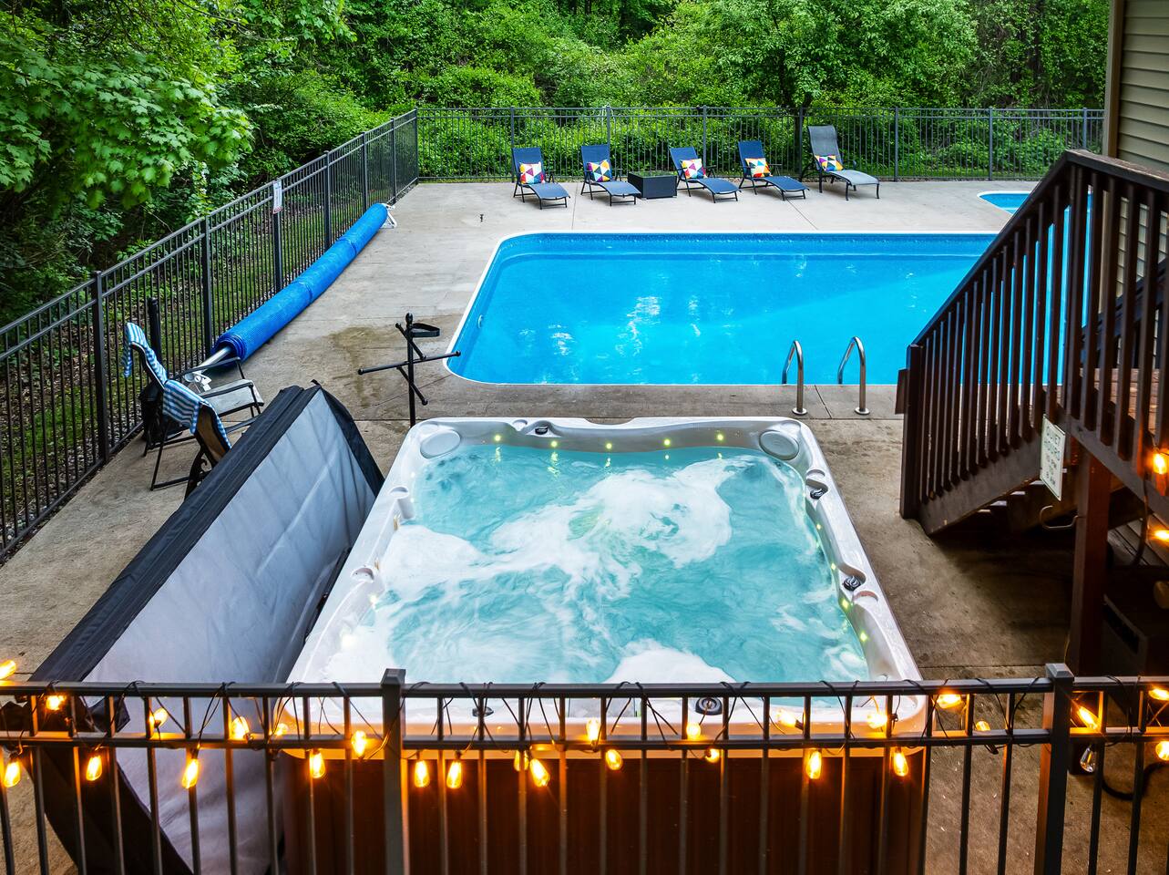 Hot tub & fire pit