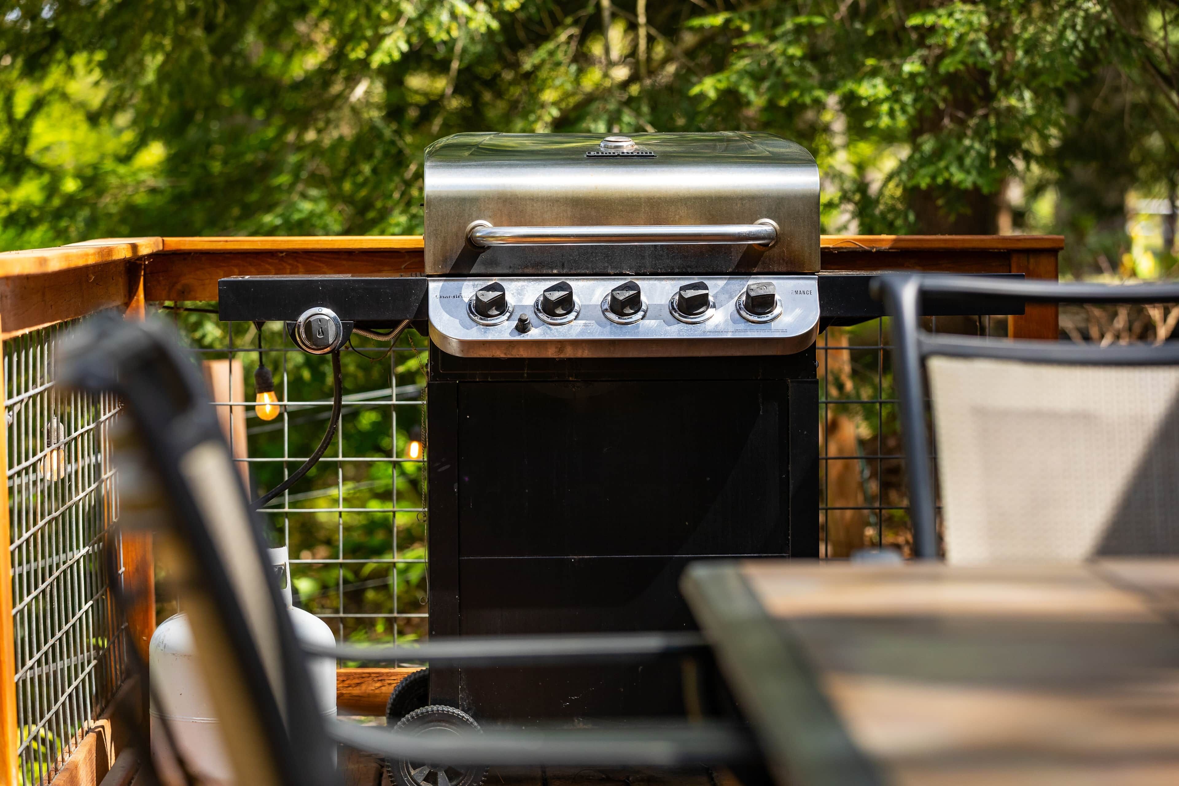 Decks, fire pit & grill