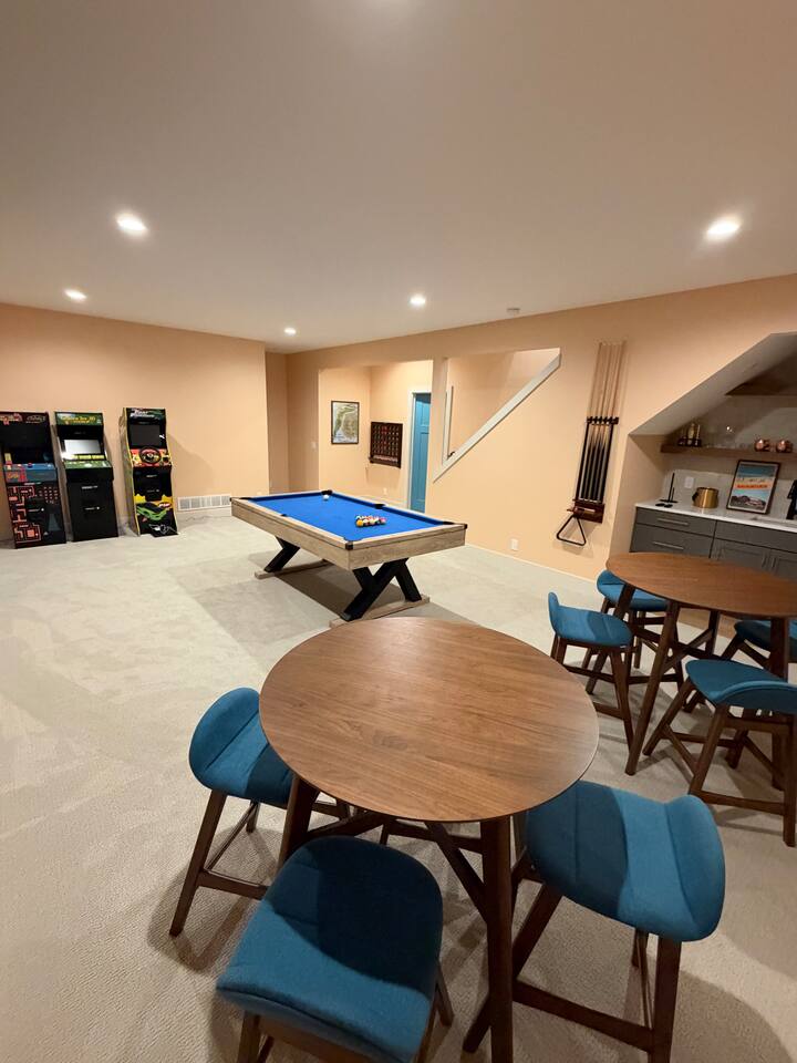 Sports bar