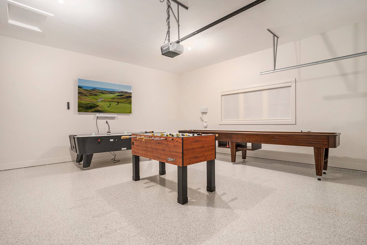 Game lounge