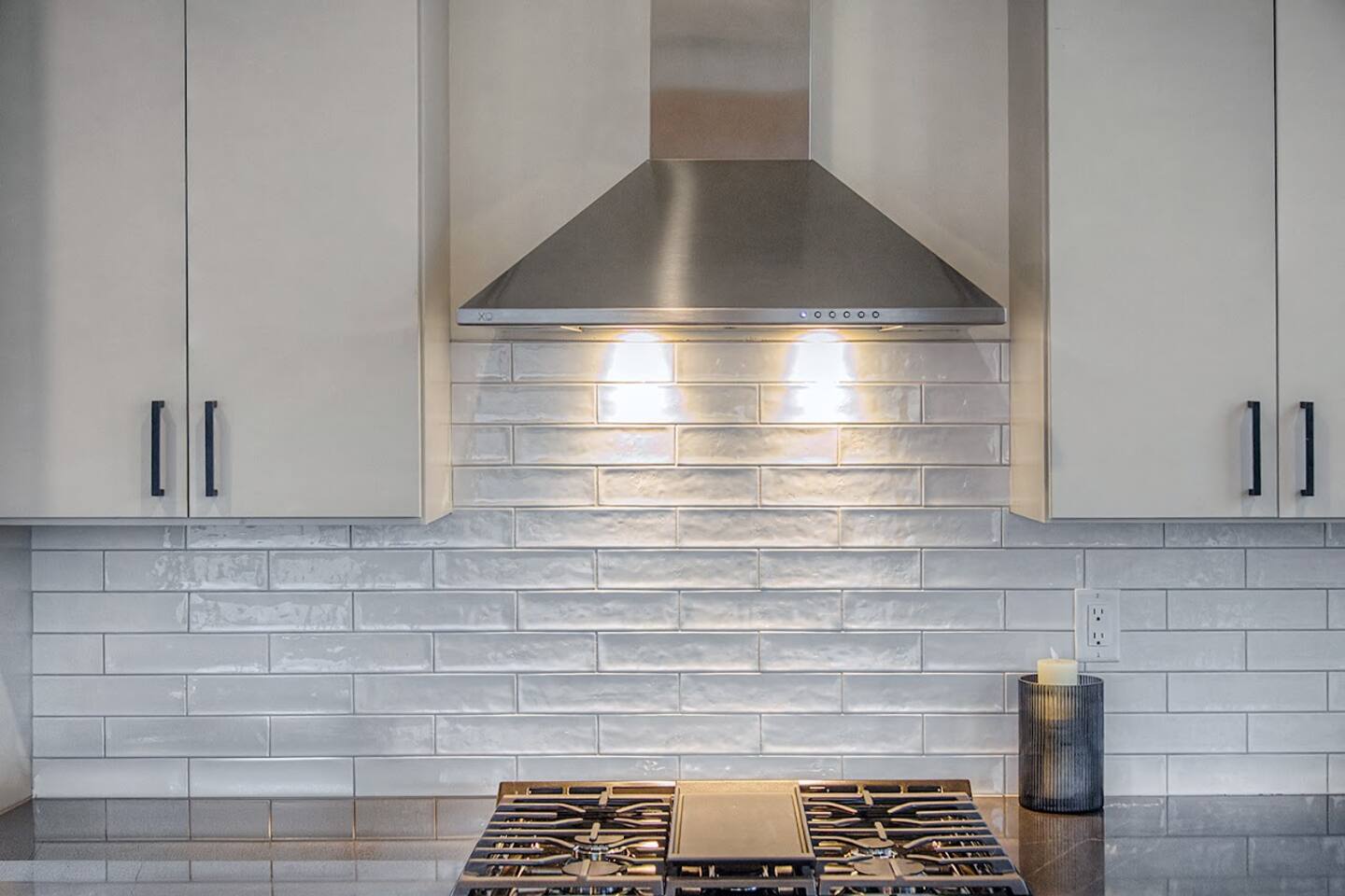 3-bedroom condo: kitchen & dining