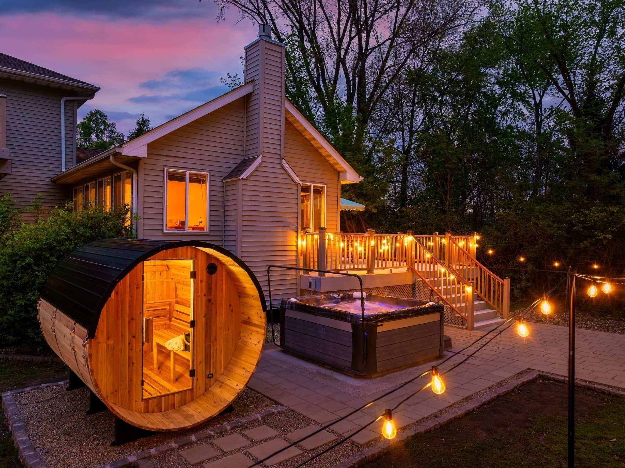 Hot tub & sauna