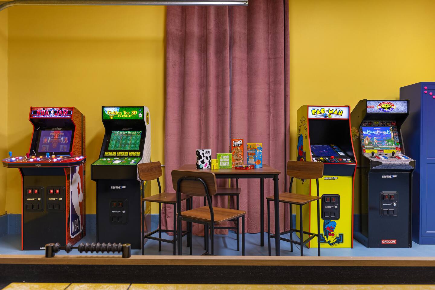 Game lounge
