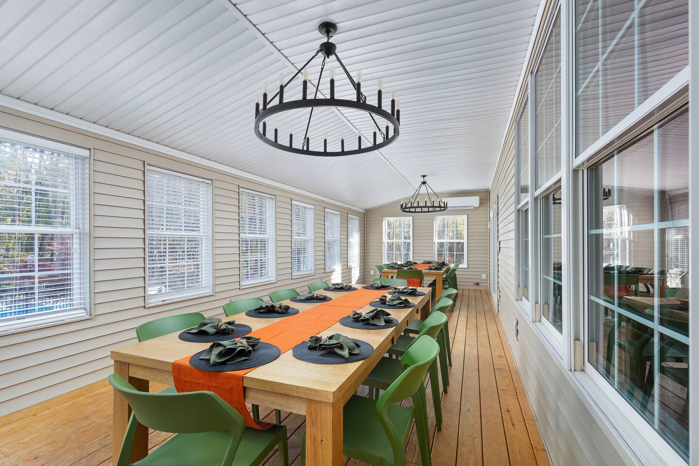 Kitchen & dining